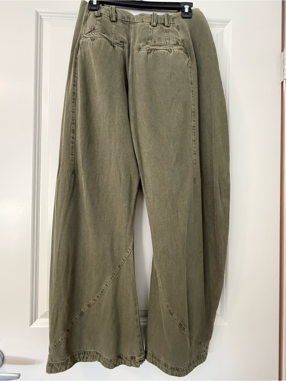 Free People Spotlight Barrel Chino Trousers in Dusty Olive - Picture 6 of 7